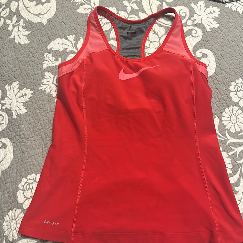 Nike dri fit pink racer back style tank top size XL!